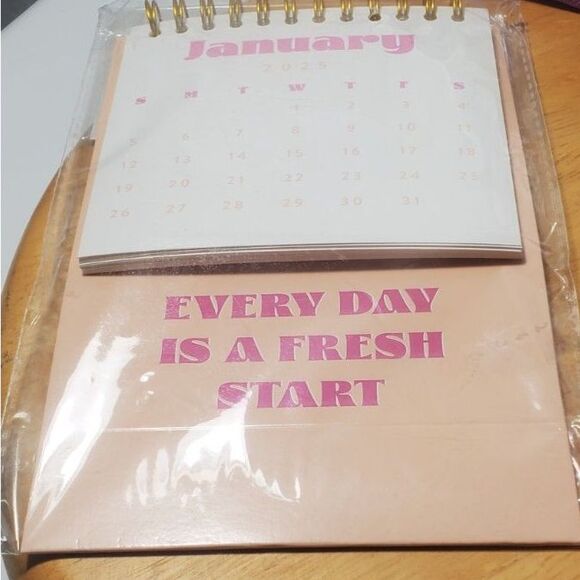 Mixed Lot of My Little Pony Purse, Puzzle, Calendar, Note Pad and Baby Blanket - Picture 3 of 7